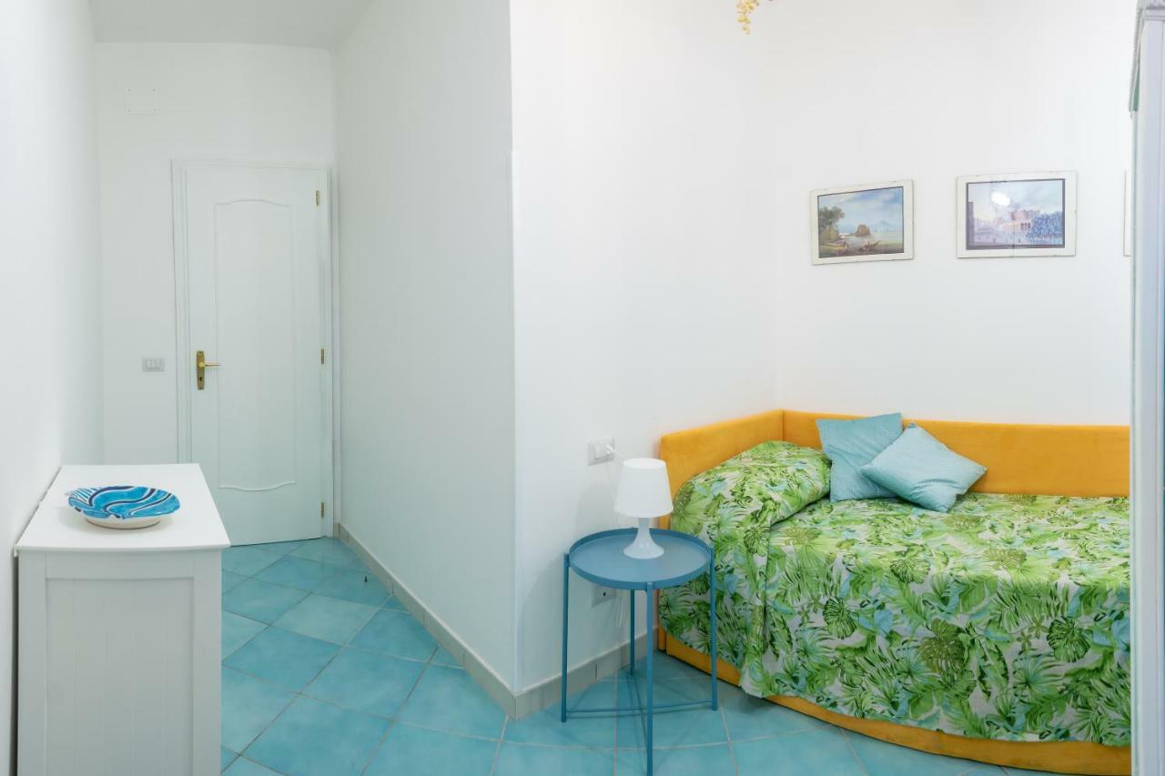 La Casetta Linda - New 2 Bedroom Apt In Sorrento With Seaview Terrace Exterior foto